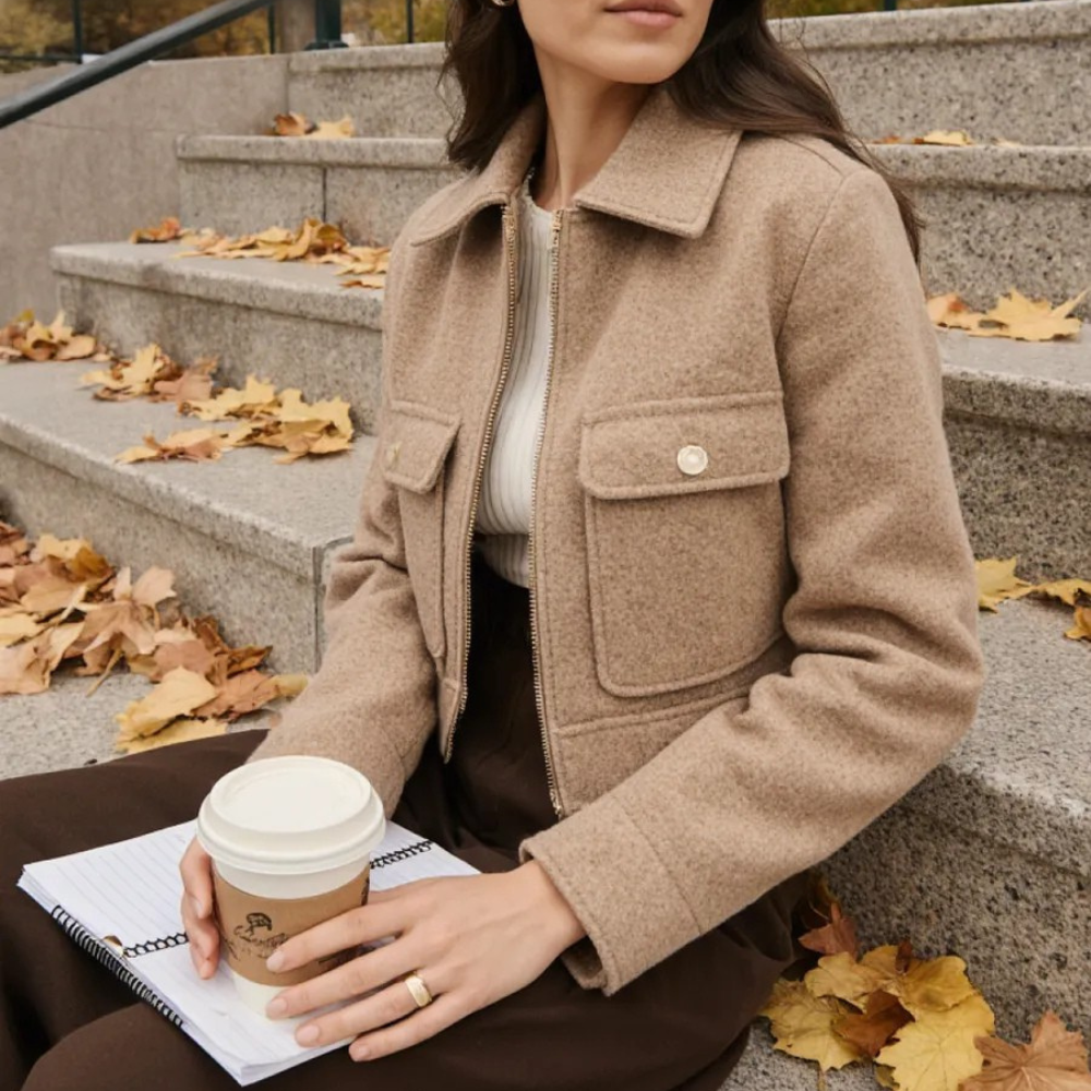 Cropped Wool Jacket – Timeless Elegance, Modern Edge