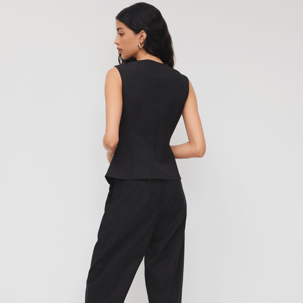 Effortless Elegance: Half-Zip Pleated Blouse